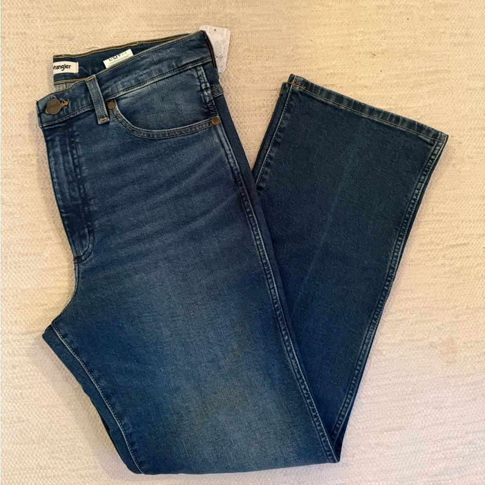 NWT Women’s Wrangler Bootcut rancher jeans sz 30 - Picture 4 of 8